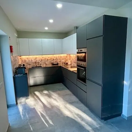 Casa Helena ヴィラ タヴィラ